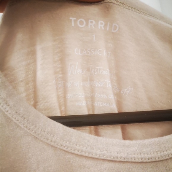 COPY - Torrid classic fit t shirt - Picture 2 of 3